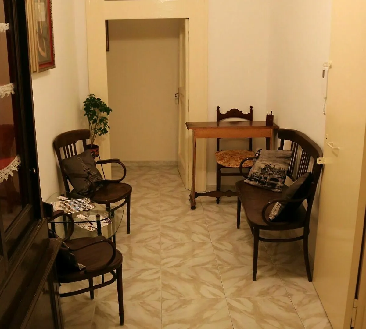 El Corazon De Napoles, Centro Historico Acomodação com café da manhã 2*, Nápoles Itália